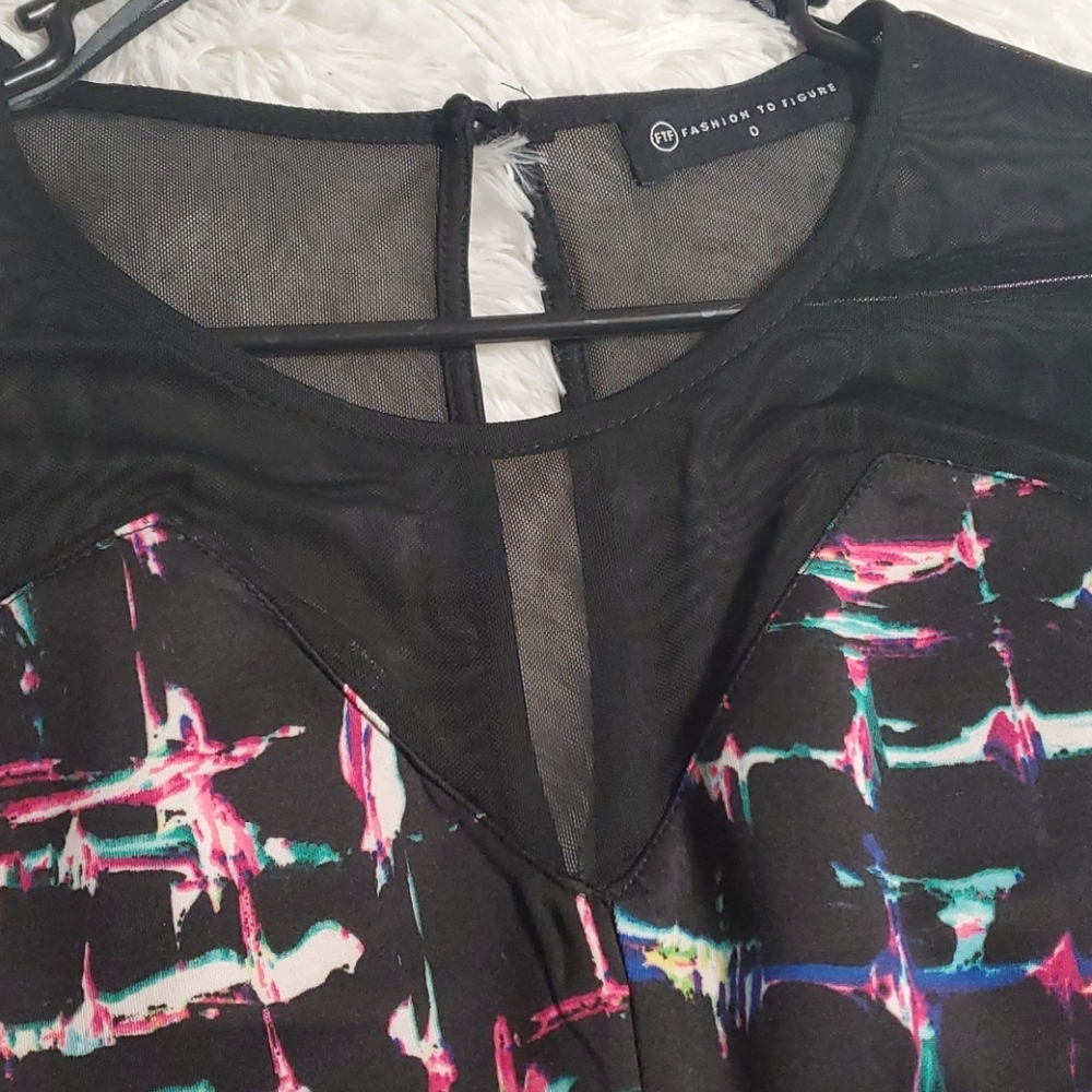 Dress - Picture 6 of 7